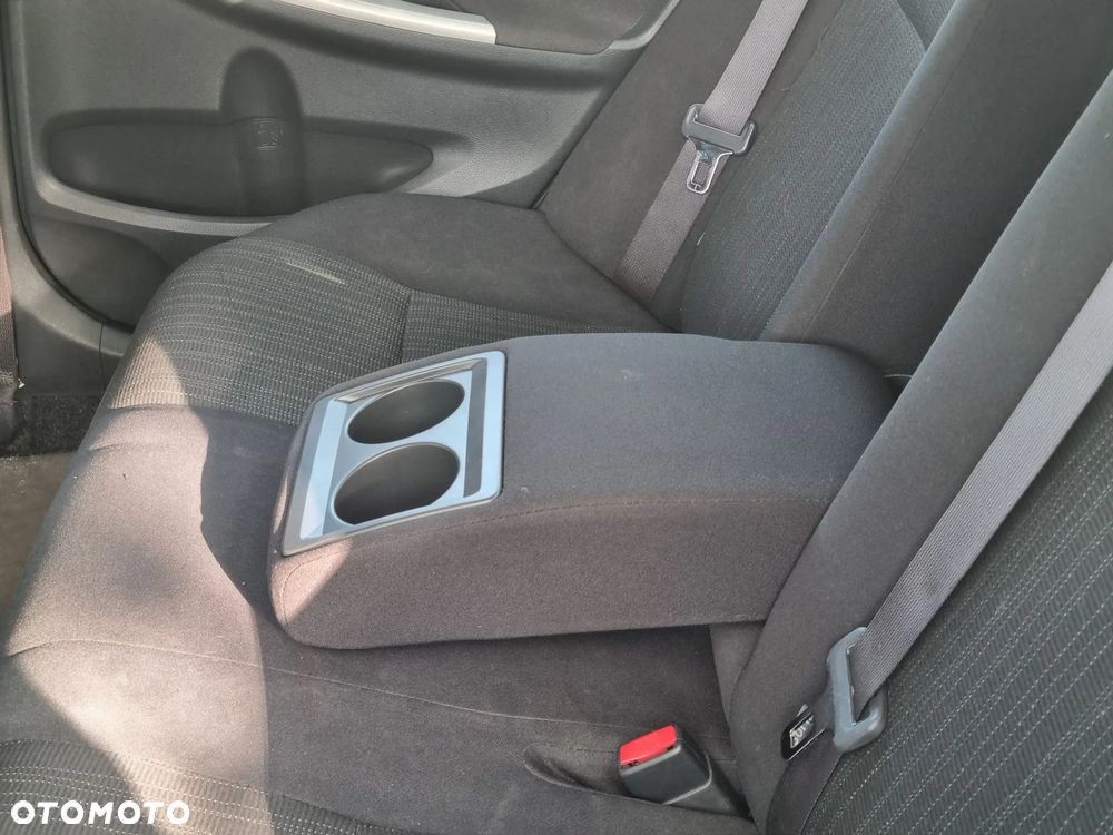 Toyota Corolla 1.6 VVT-i Terra Start - 16