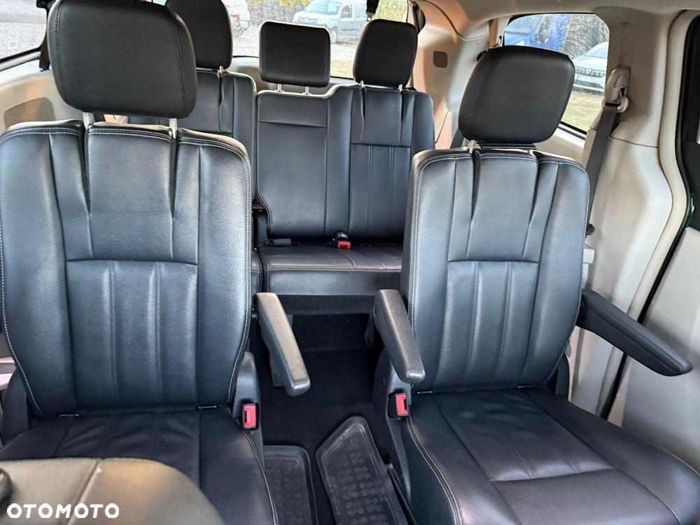 Chrysler Town & Country 3.6 Touring - 8