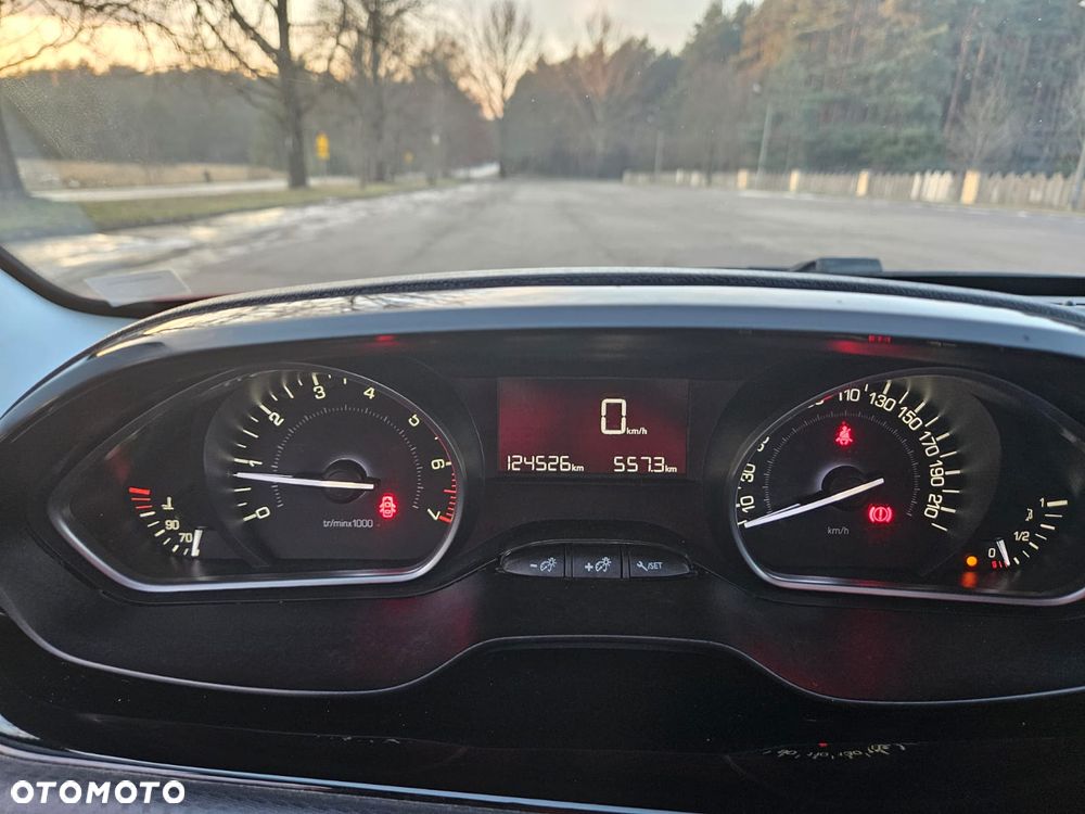 Peugeot 208 PureTech 82 Start & Stop Allure - 18