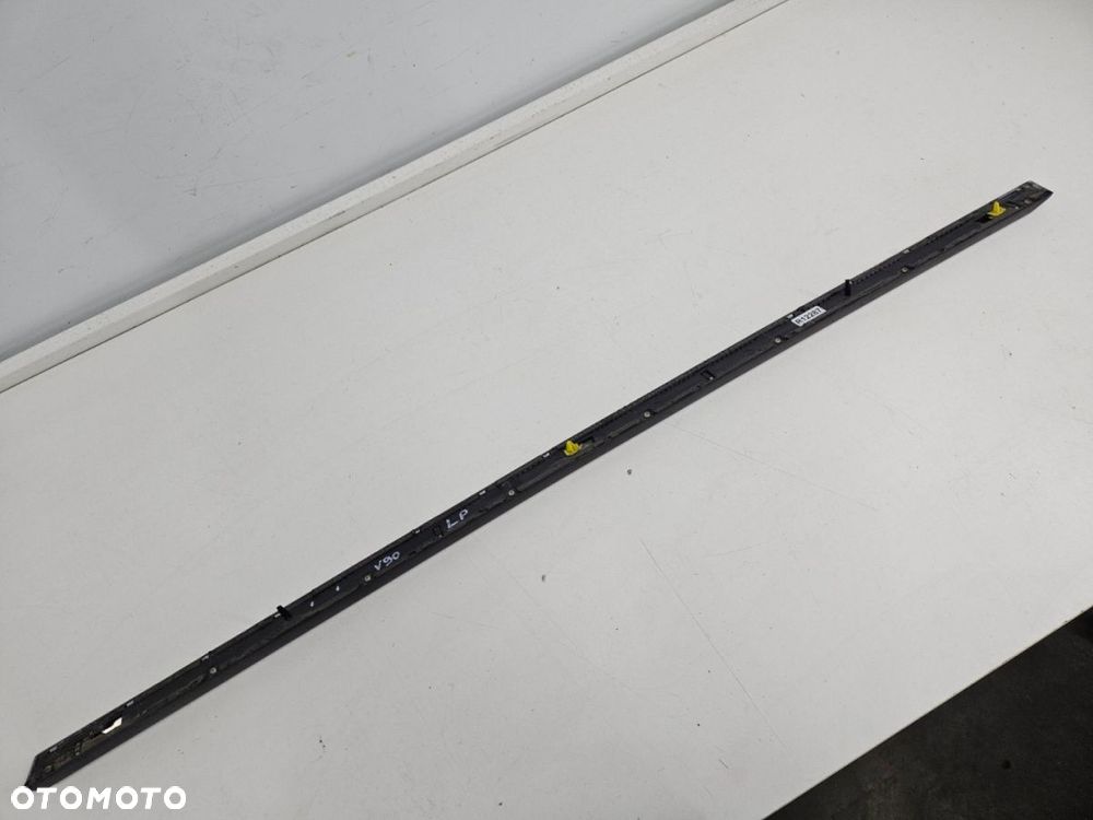 Listwa Volvo V90 kombi 2016r.- lewa przednia nakładka drzwi dolna listwa chrom dobry stan 31447623 - 6