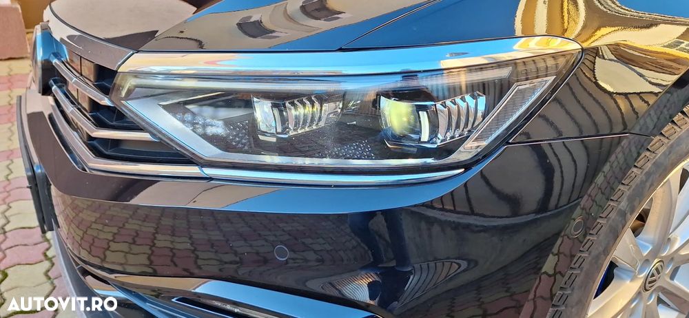 Volkswagen Passat - 14