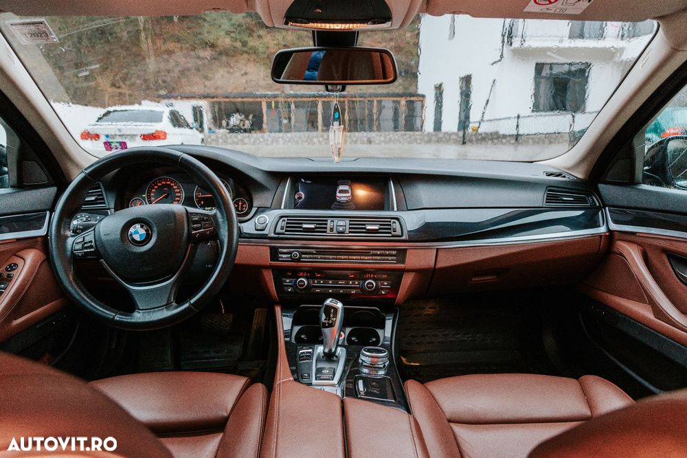 BMW Seria 5 520d Aut. Modern Line - 6