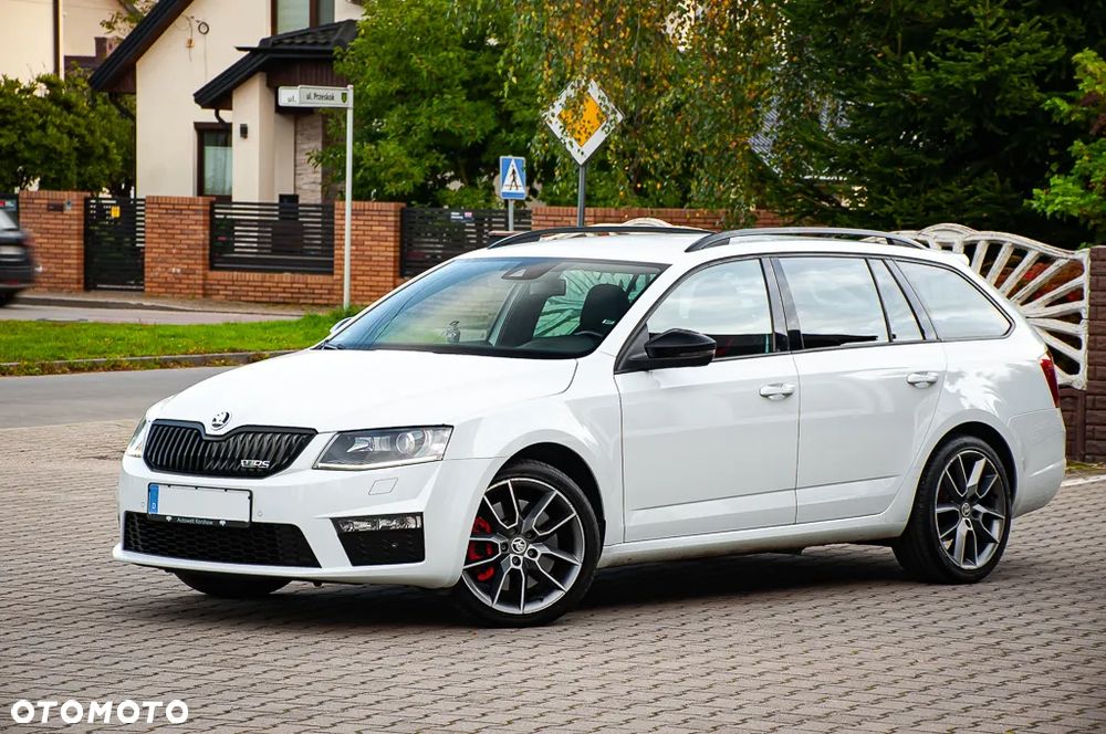 Skoda Octavia Combi 2.0 TDI DSG RS - 21
