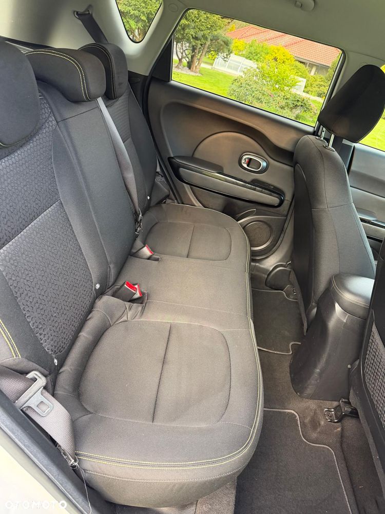 Kia Soul 1.6 CRDI Dream-Team Edition - 25