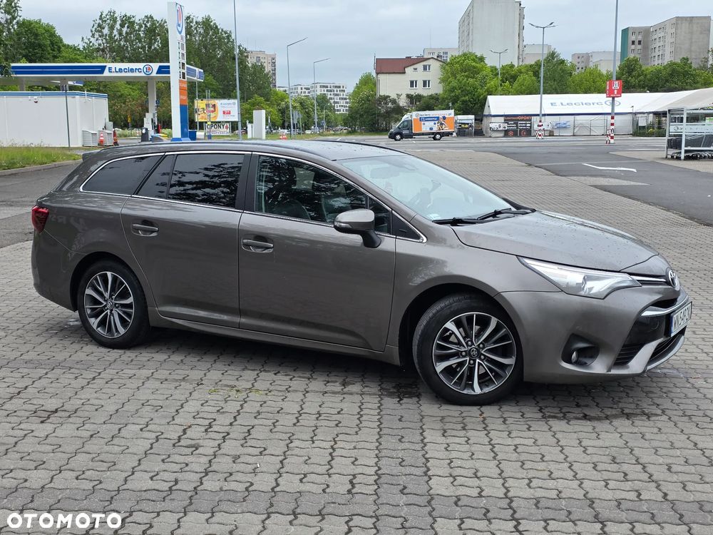 Toyota Avensis - 4