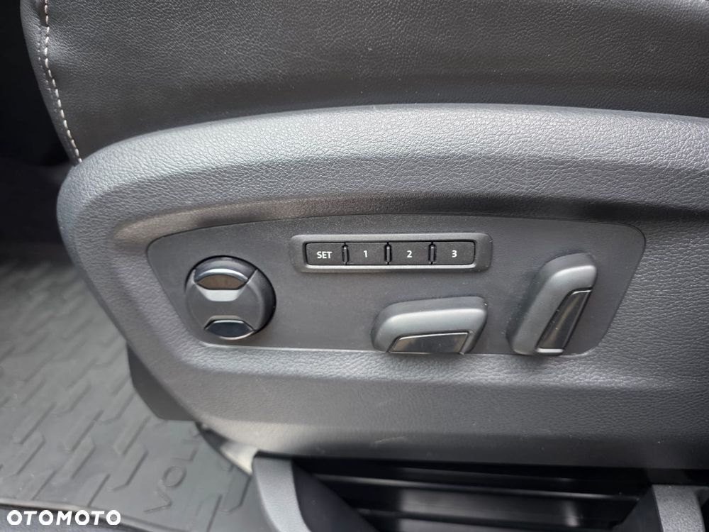 Volkswagen Multivan - 31