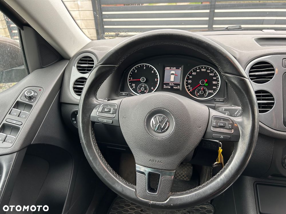 Volkswagen Tiguan 2.0 TDI DPF 4Motion BlueMotion Technology DSG Sport & Style - 30