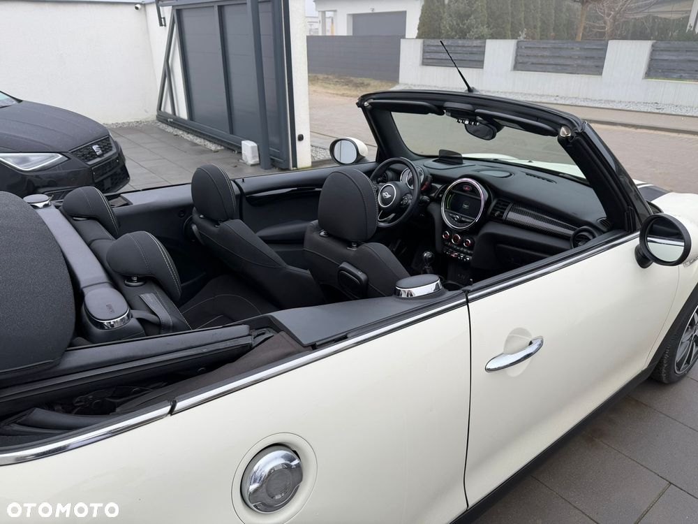 MINI Cooper S Sidewalk - 13