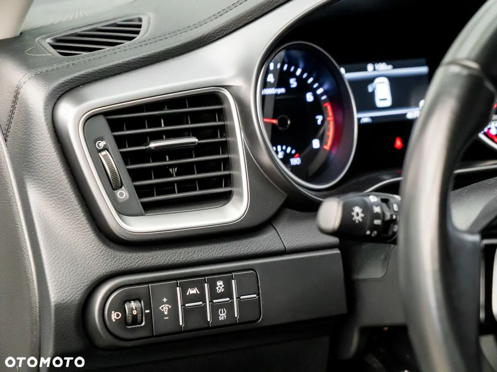 Kia Ceed 1.5 T-GDI M DCT - 24