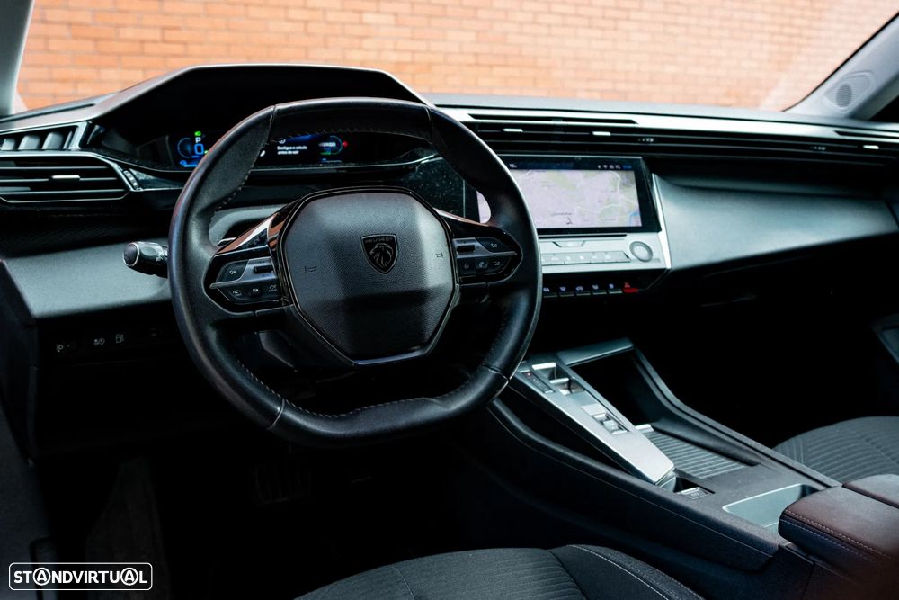 Peugeot 308 180 e-EAT8 GT - 8