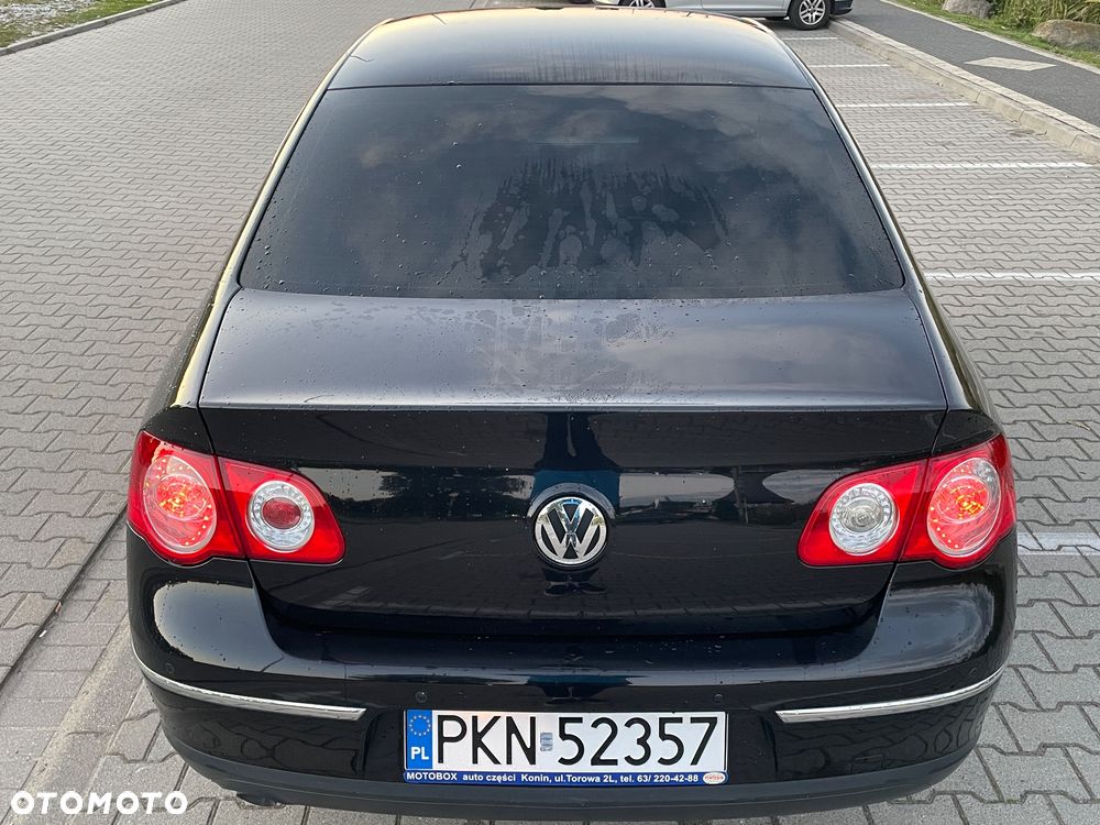 Volkswagen Passat 1.6 TDI Comfortline - 16