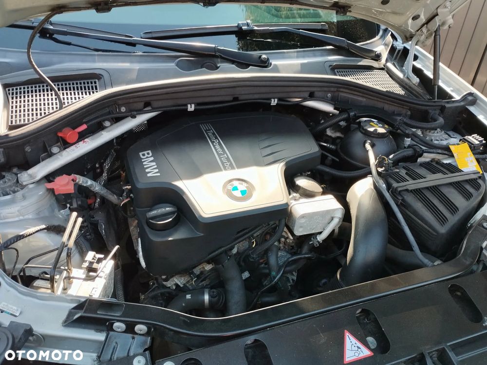 BMW X3 xDrive28i xLine - 11