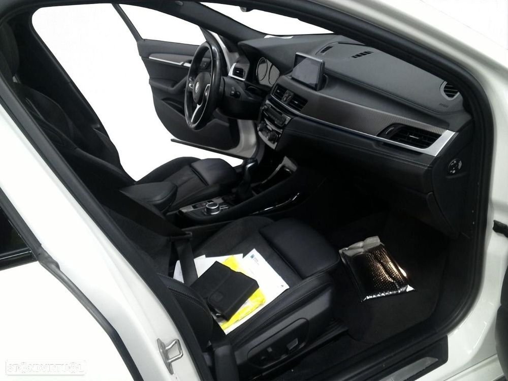 BMW X2 25 e xDrive X Pack M - 9