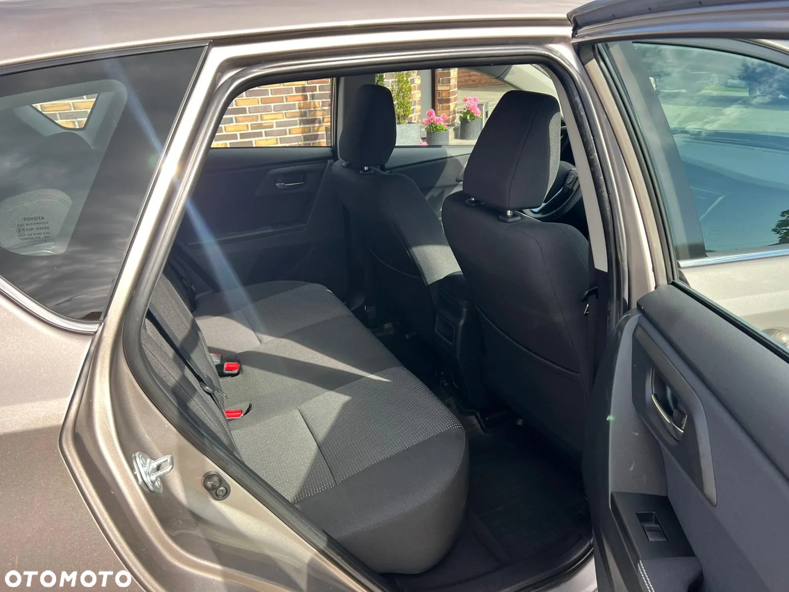 Toyota Auris 1.33 VVT-i Life - 12
