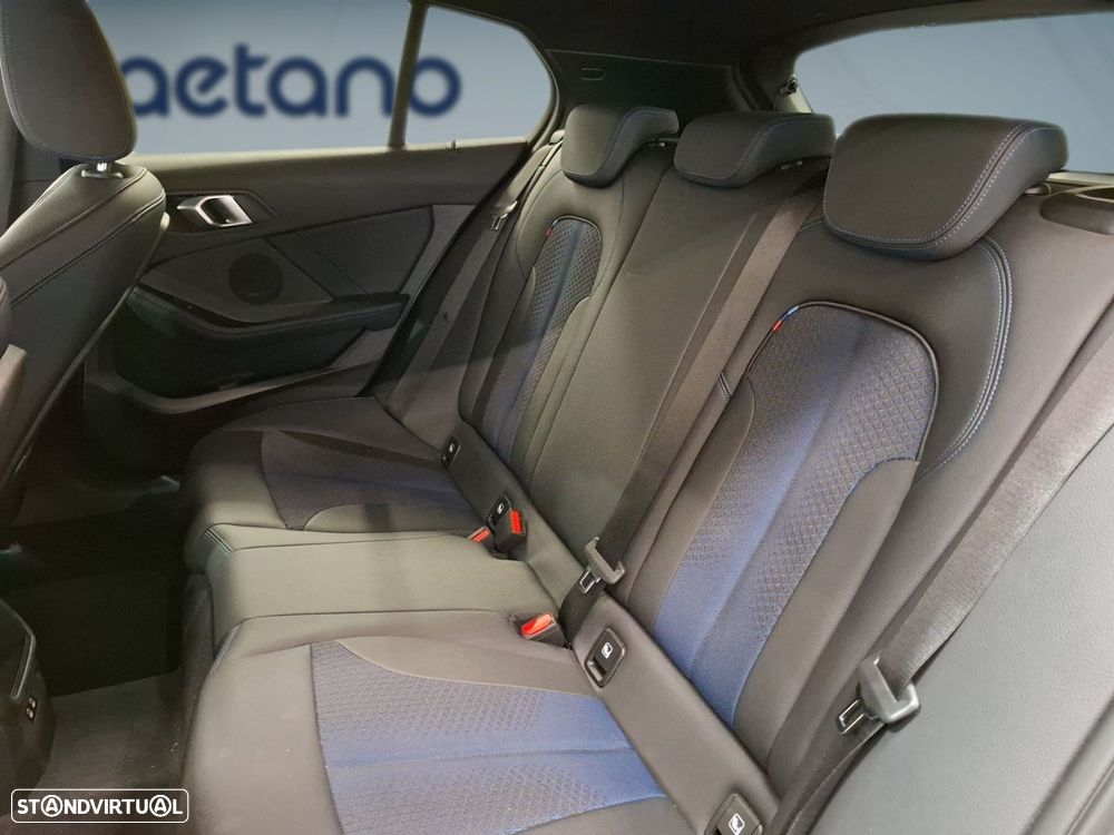 BMW 116 d Pack 50 anos M Auto - 14