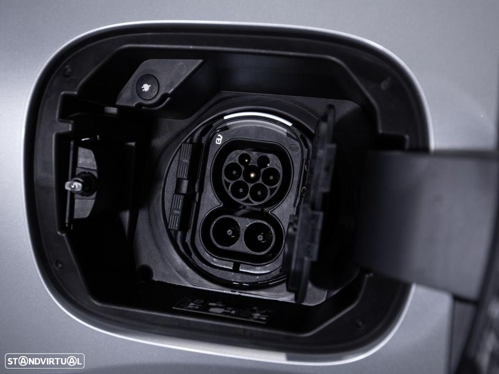 Mercedes-Benz EQA - 15