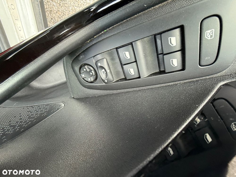 Peugeot 2008 PureTech 110 Stop&Start EAT6 GT-Line Edition - 18