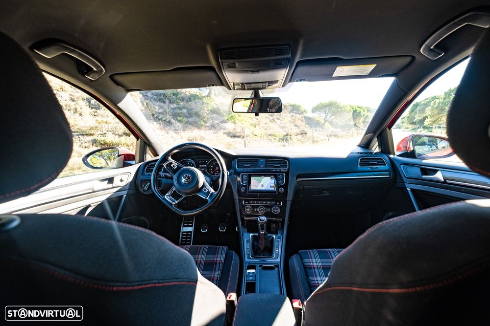 VW Golf 2.0 TSi GTi - 16