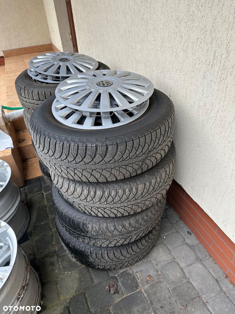 Volkswagen Golf - 16