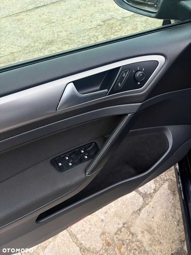 Volkswagen Golf 1.6 TDI BMT Comfortline - 25