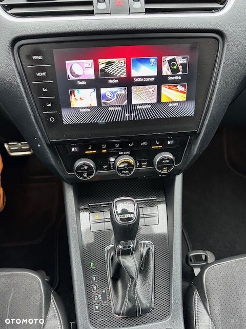 Skoda Octavia 2.0 TDI DSG RS - 24