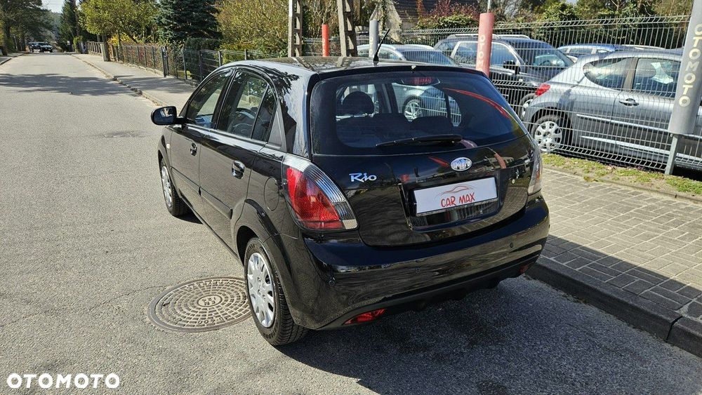 Kia Rio 1.4 Spirit - 11