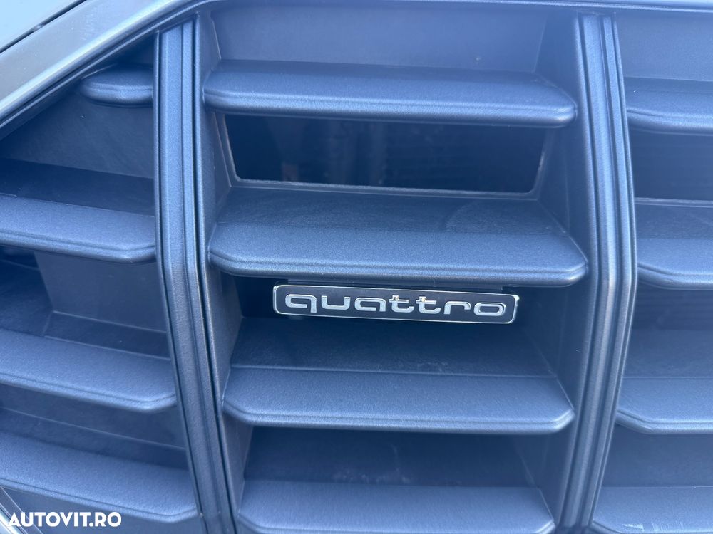 Audi Q5 40 TDI quattro S tronic design - 37