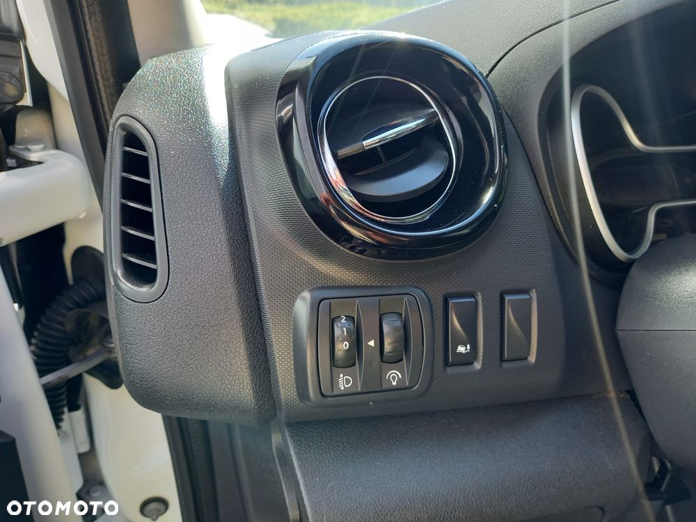 Opel Vivaro B - 14