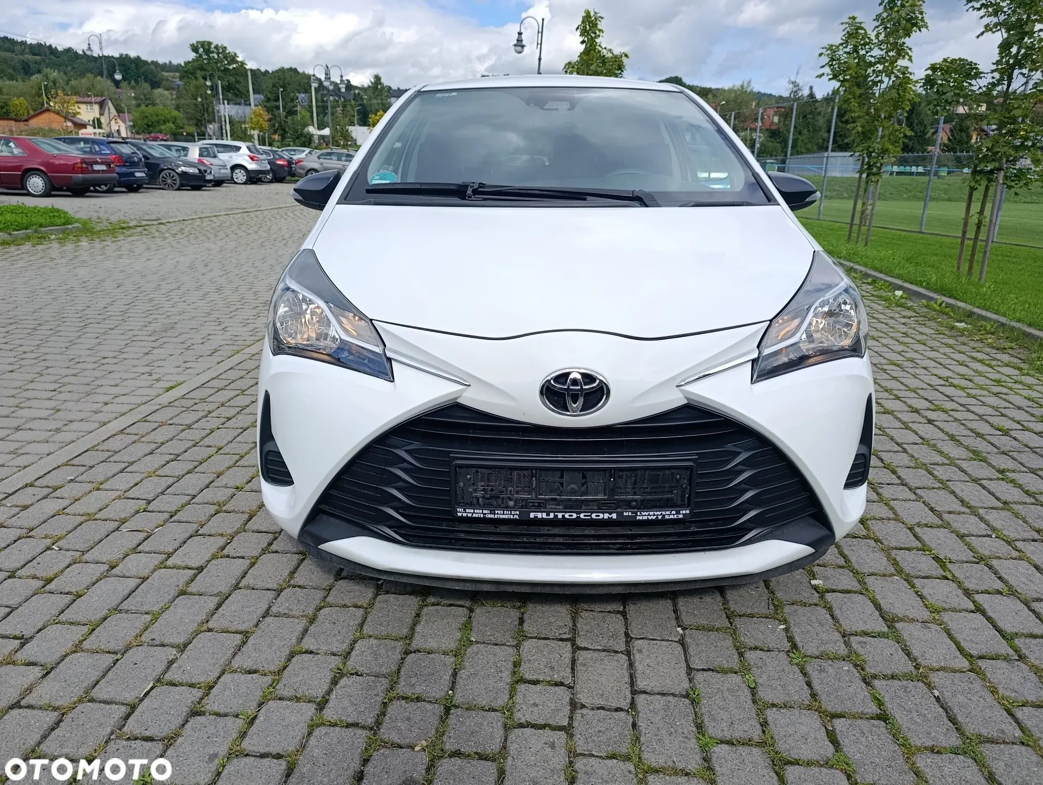 Toyota Yaris 1.0 Premium - 3