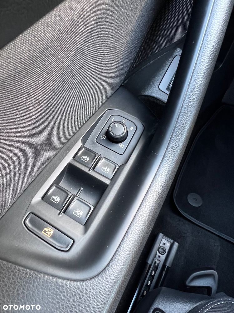 Volkswagen Passat - 23