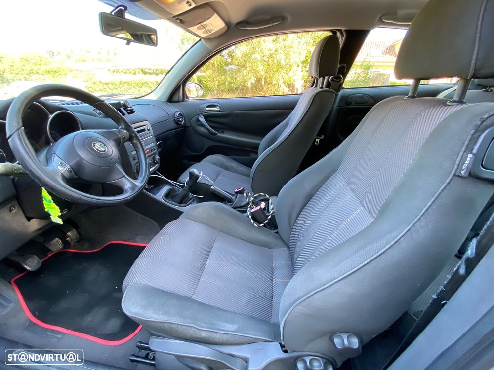 Alfa Romeo 147 1.6 TS - 10