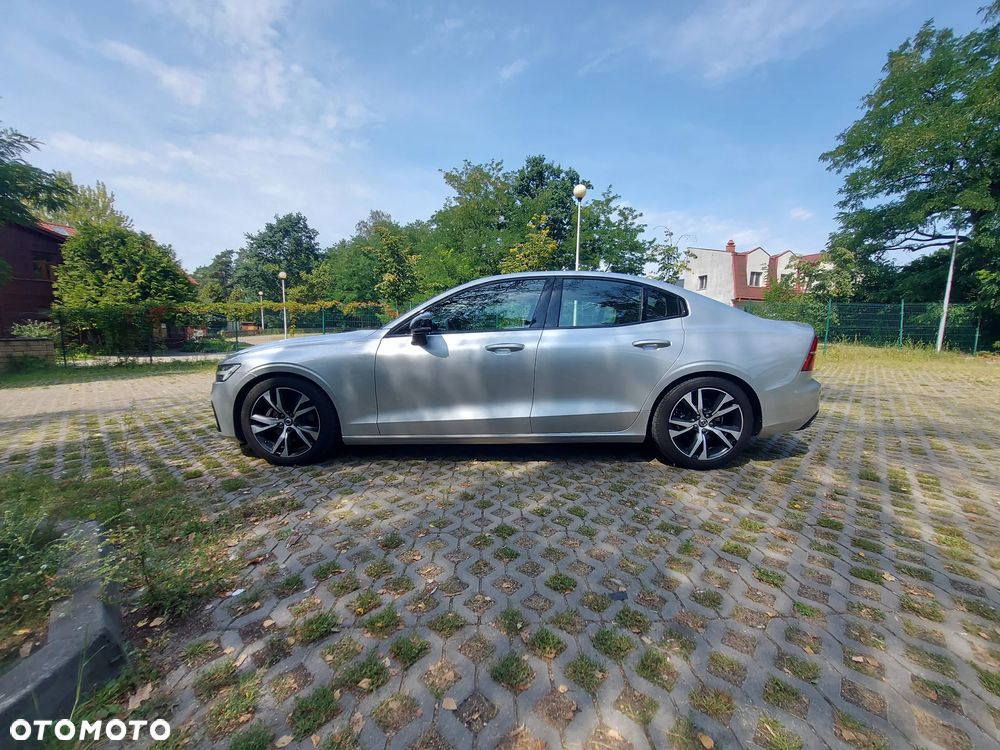 Volvo S60 T4 R-Design - 4