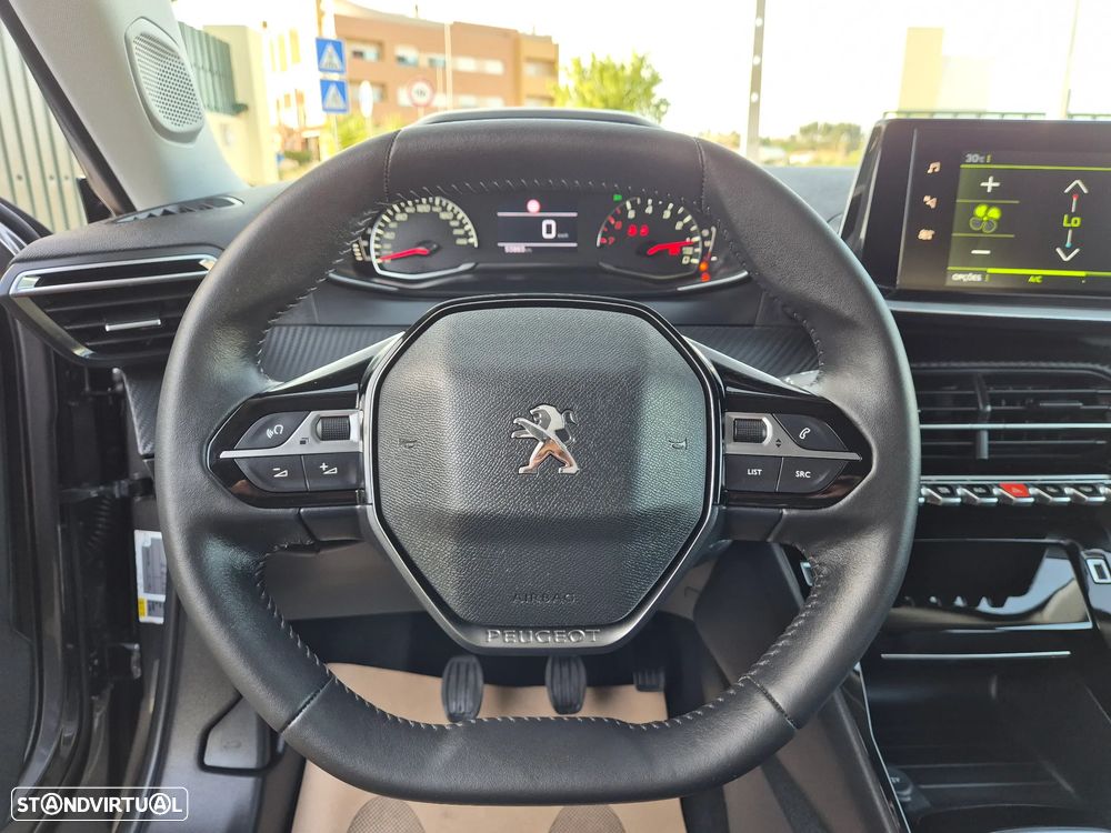 Peugeot 2008 1.2 PureTech Allure Pack - 24