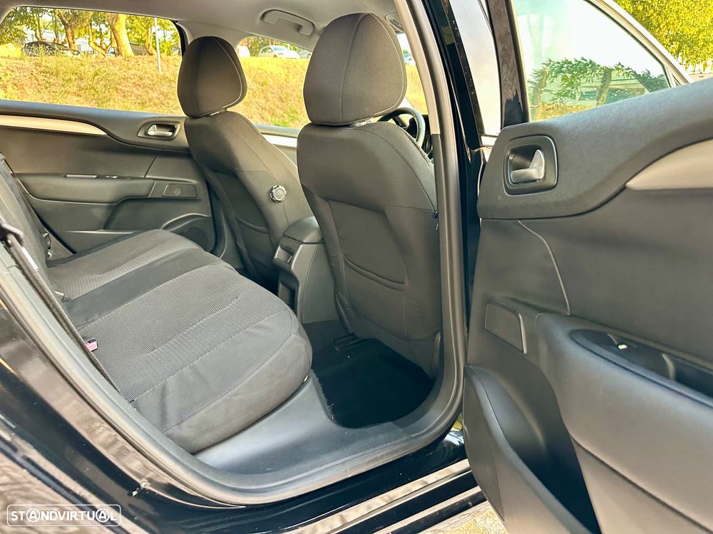 Citroën C4 1.6 e-HDi Seduction - 23