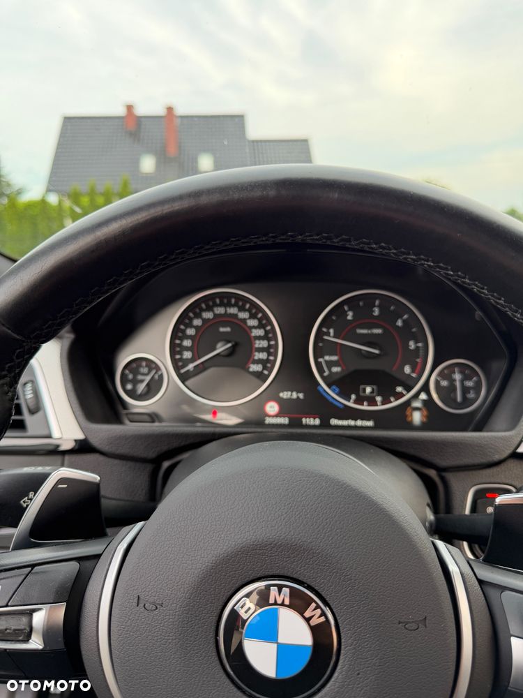 BMW Seria 3 320d M Sport - 23