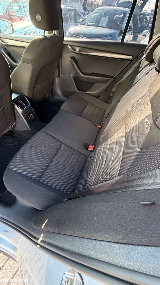 Skoda Octavia 1.8 TSI L&K DSG - 21