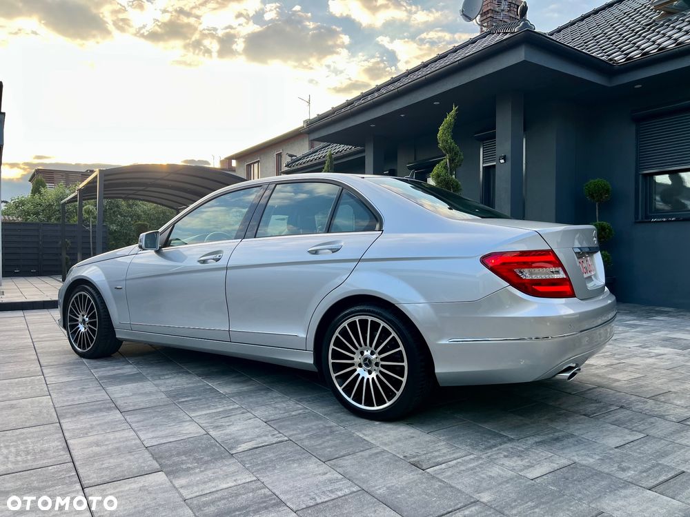 Mercedes-Benz Klasa C 220 CDI BlueEff 4-Matic Avantgarde - 8
