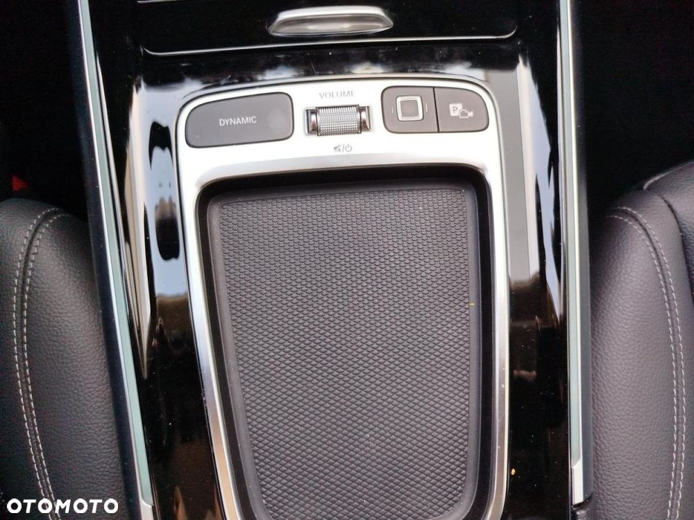 Mercedes-Benz GLA - 28