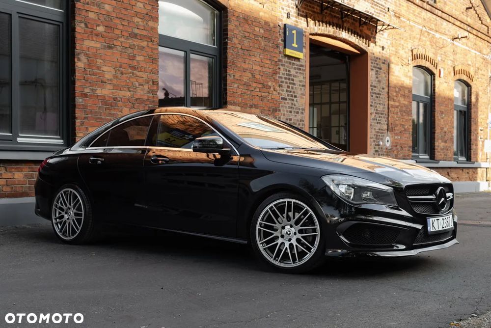 Mercedes-Benz CLA 250 4Matic 7G-DCT AMG Line - 3