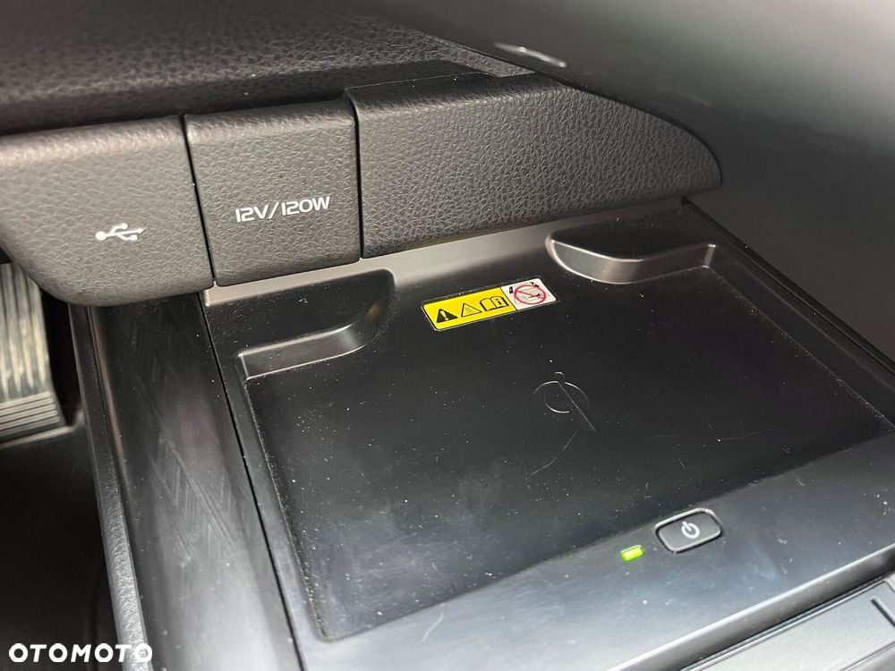 Toyota Camry 2.5 Hybrid Executive CVT - 31