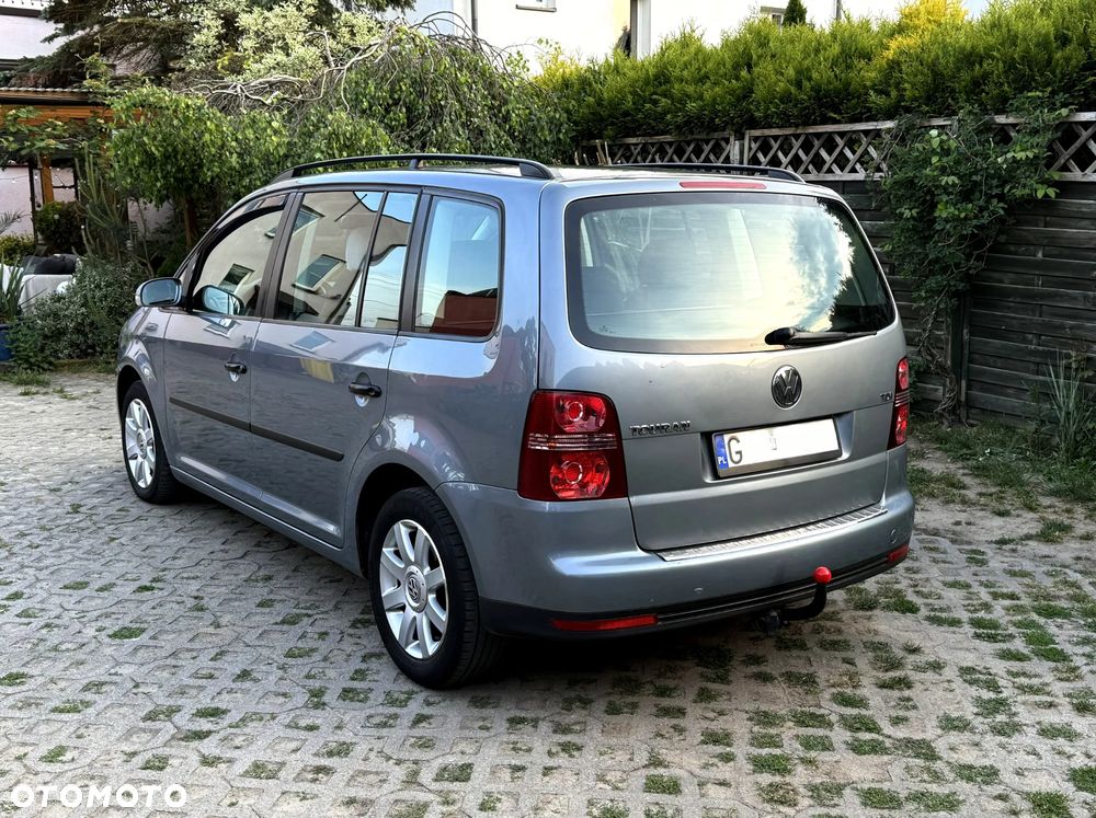 Volkswagen Touran 1.9 TDI Conceptline - 12
