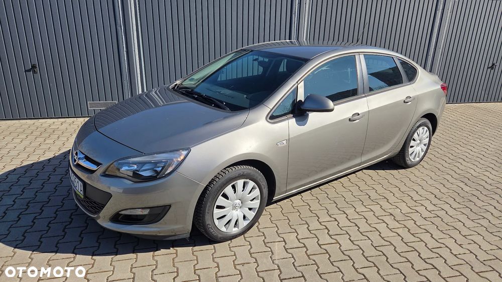 Opel Astra 1.6 Business EU6 - 3