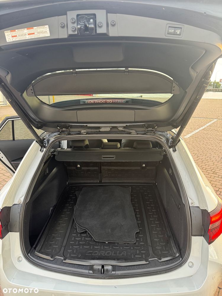 Toyota Corolla 2.0 Hybrid GR Sport Dynamic - 24