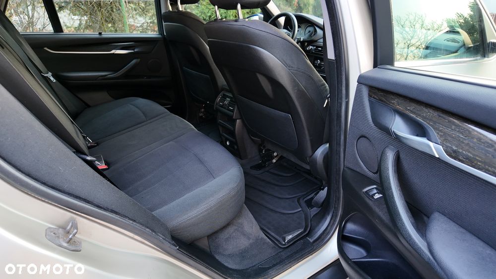 BMW X5 xDrive25d - 17