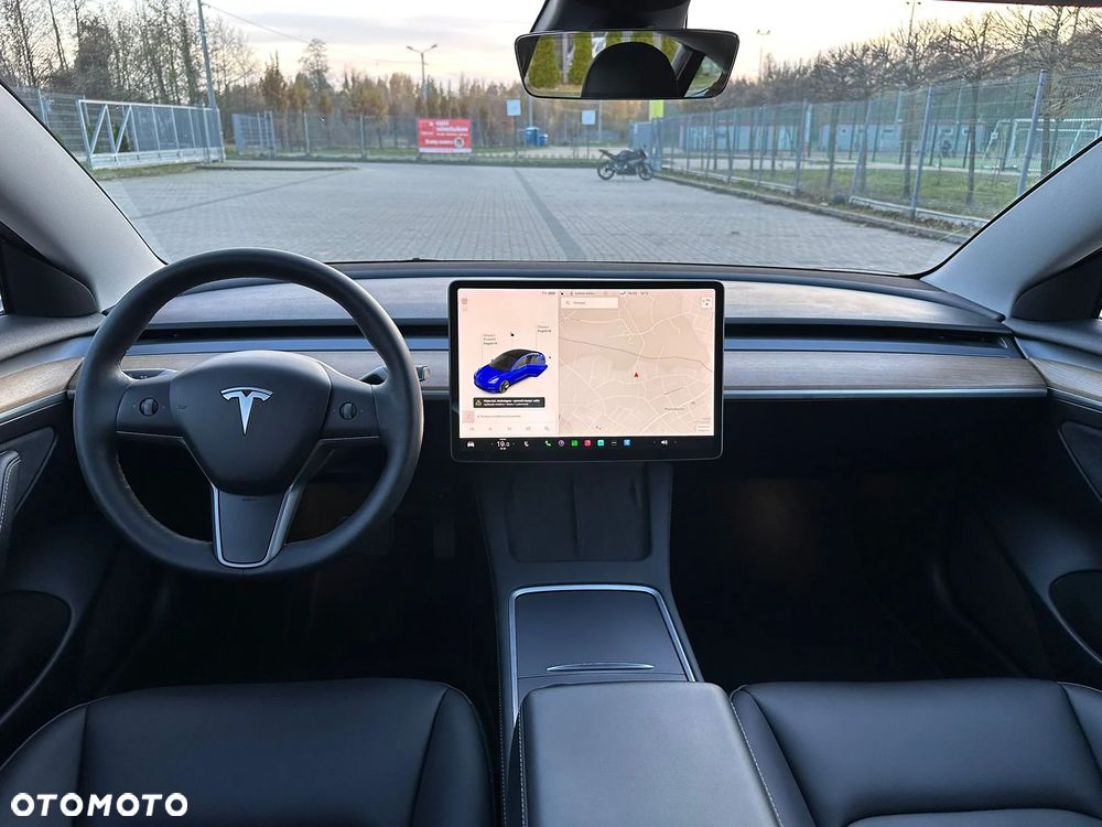 Tesla Model 3 - 28