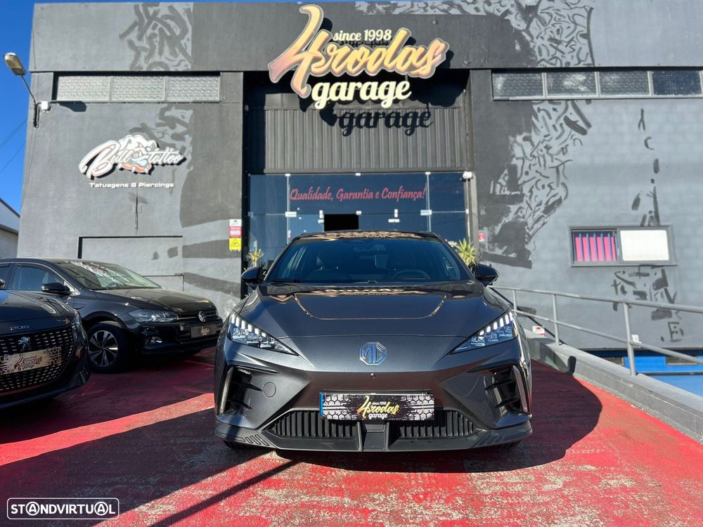 MG MG4 64 kWh Luxury - 2