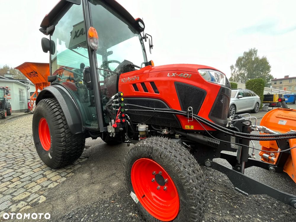 Kubota LX-401 CAB - 7
