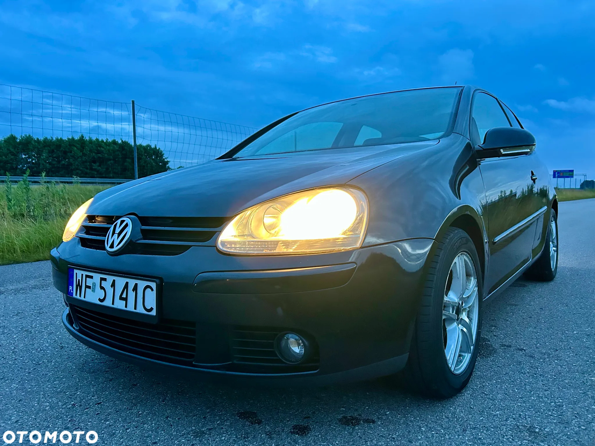 Volkswagen Golf V 1.9 TDI Comfortline - 19