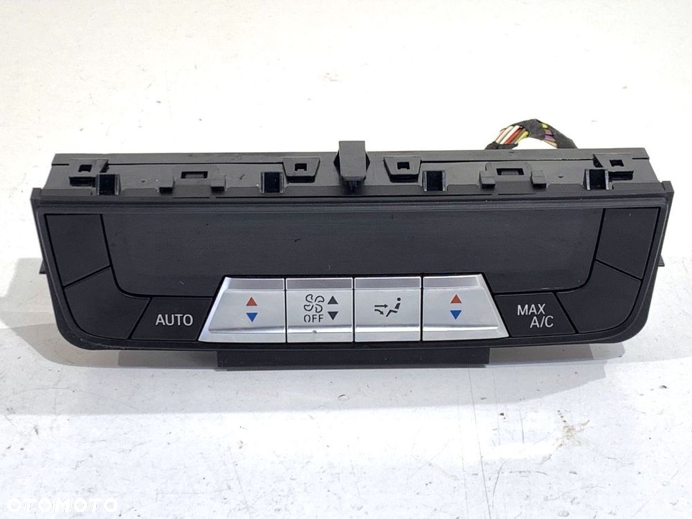 PANEL STEROWANIA NAWIEWU KLIMATYZACJI TYŁ  BMW X5 (G05, F95) 2018 - xDrive M 50 d 294 kW [400 KM] - 1
