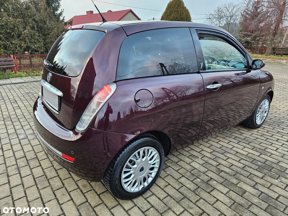 Lancia Ypsilon 1.4 8V Platino (4 os.) - 7